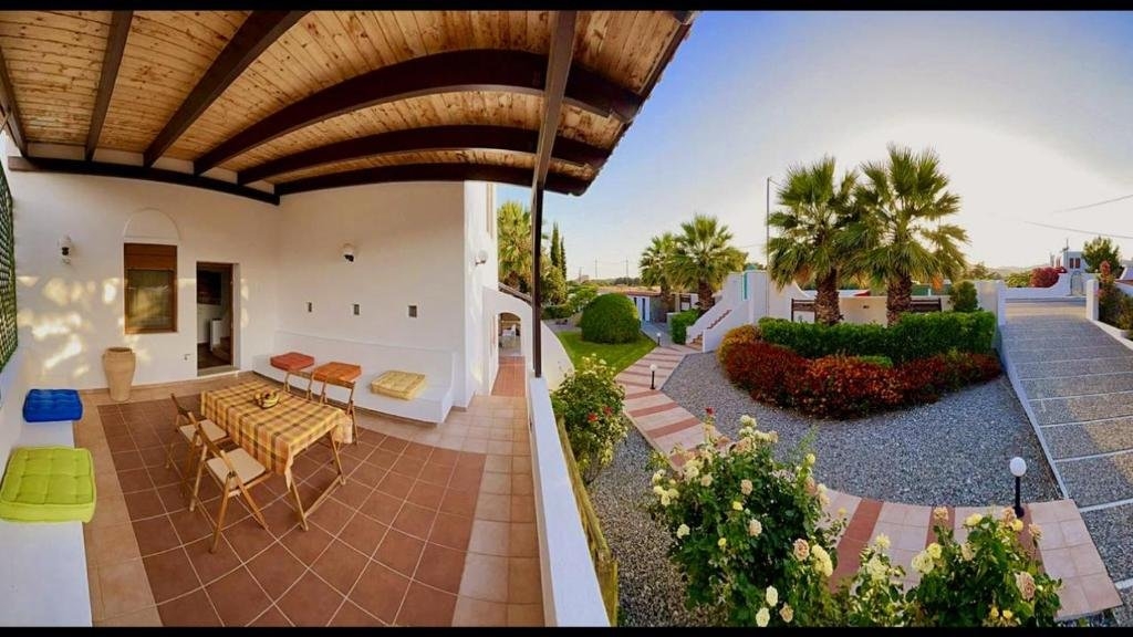 ΜΟΝΟΚΑΤΟΙΚΙΑ 140 τ.μ. (2)