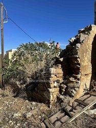 Ερειπωμένη Κατοικία  (2)