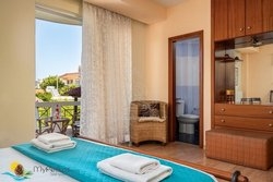 Μεζονέτα  (2)