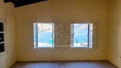 Κατάστημα  (4)