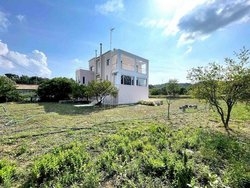 Μονοκατοικία 