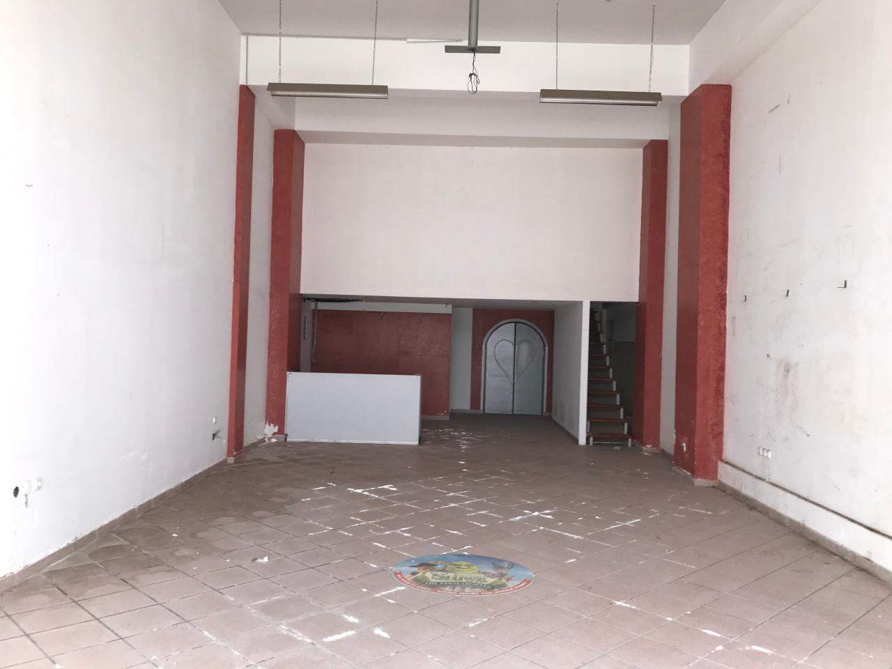 Κατάστημα  (4)