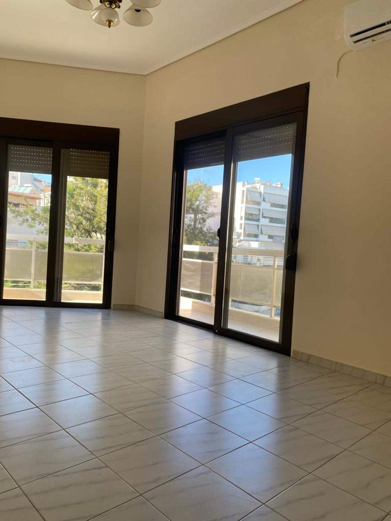 Διαμέρισμα  (6)