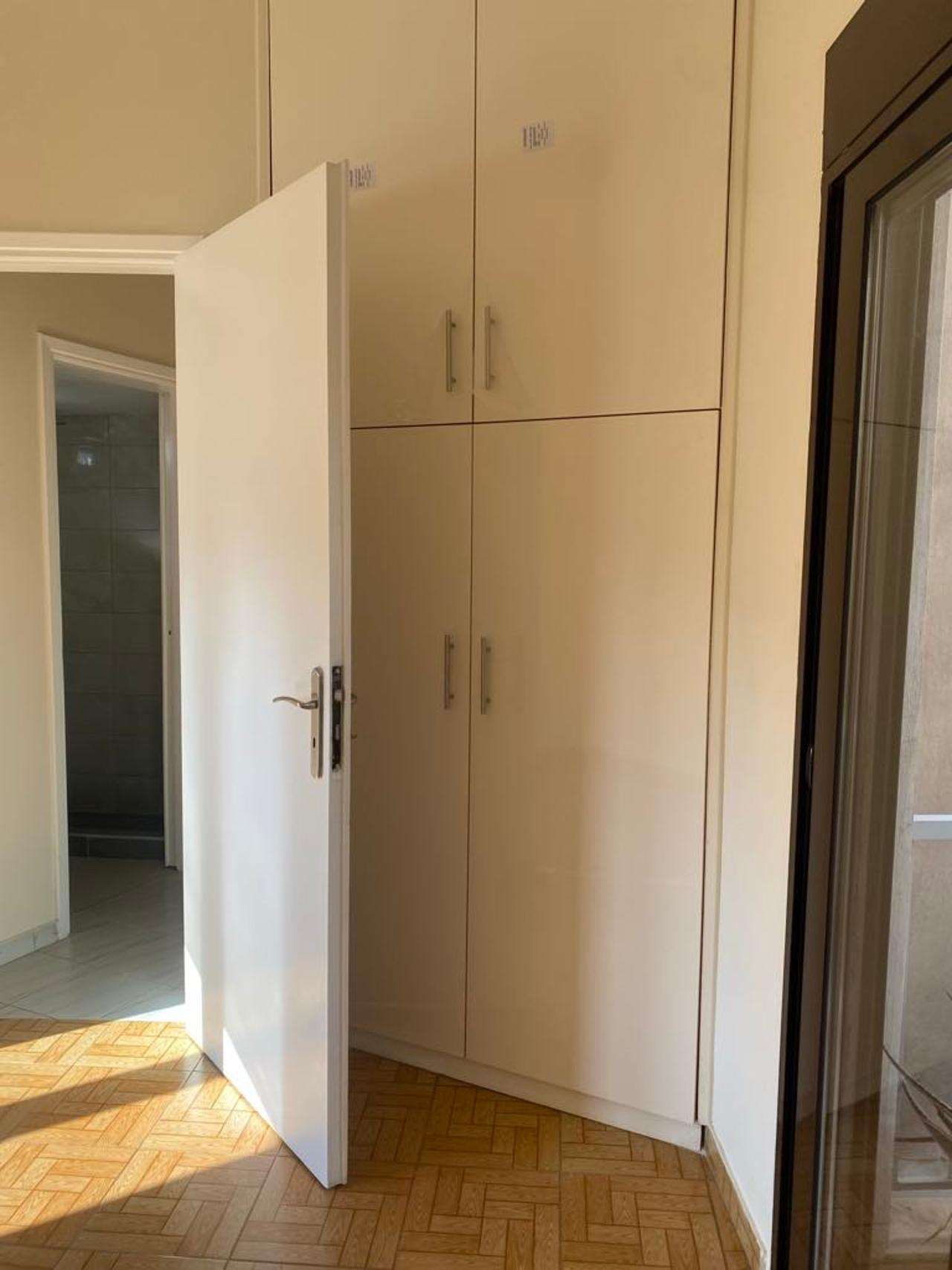 Διαμέρισμα  (8)