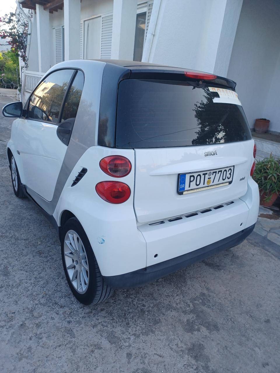 Avanti Coupe 2010 (3)