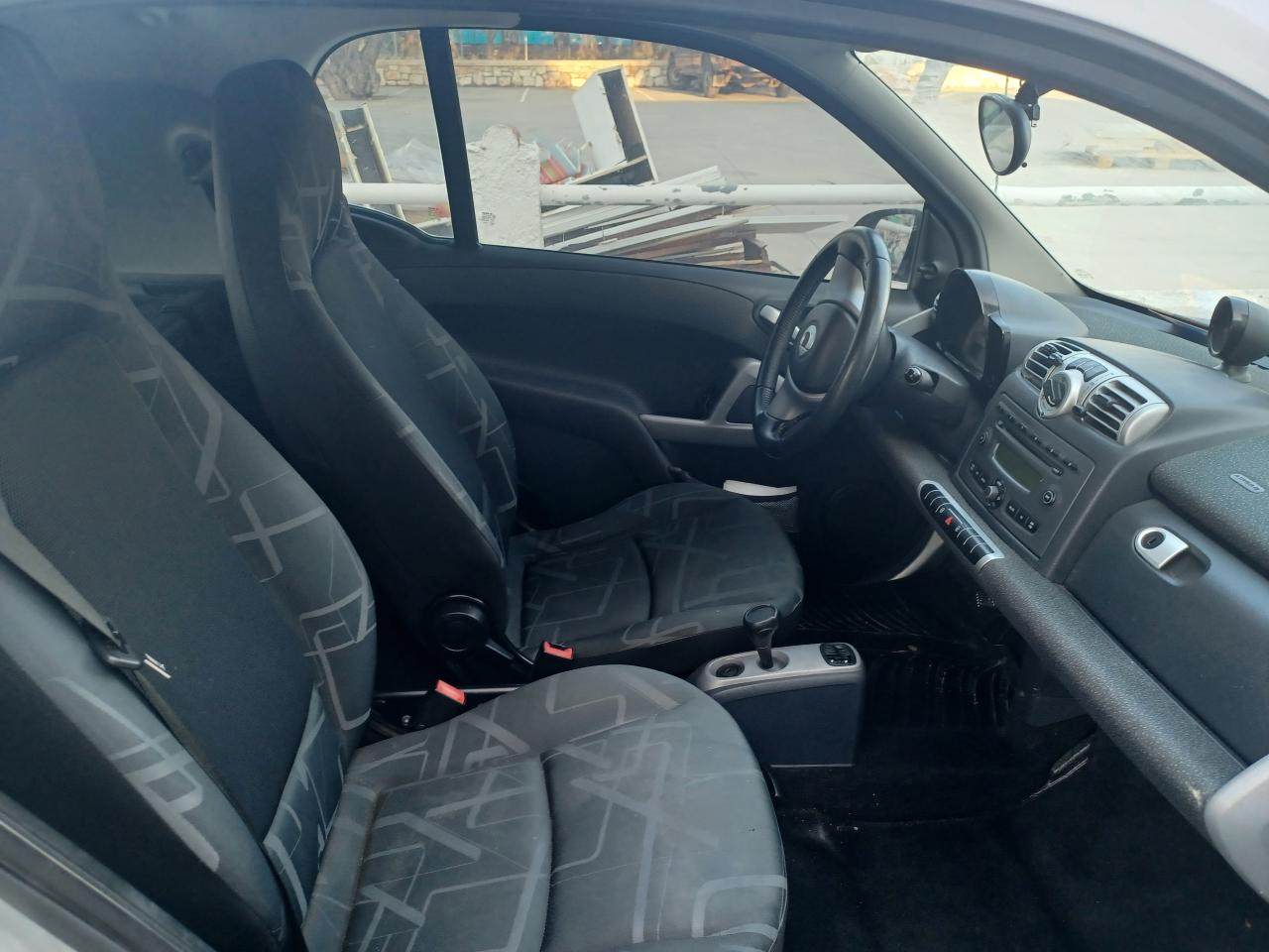 Avanti Coupe 2010 (4)