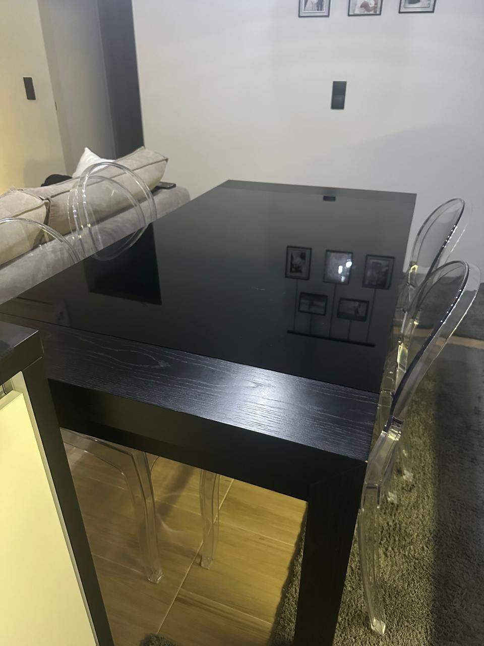 Τραπεζαρία με 5 καρέκλες  (3)