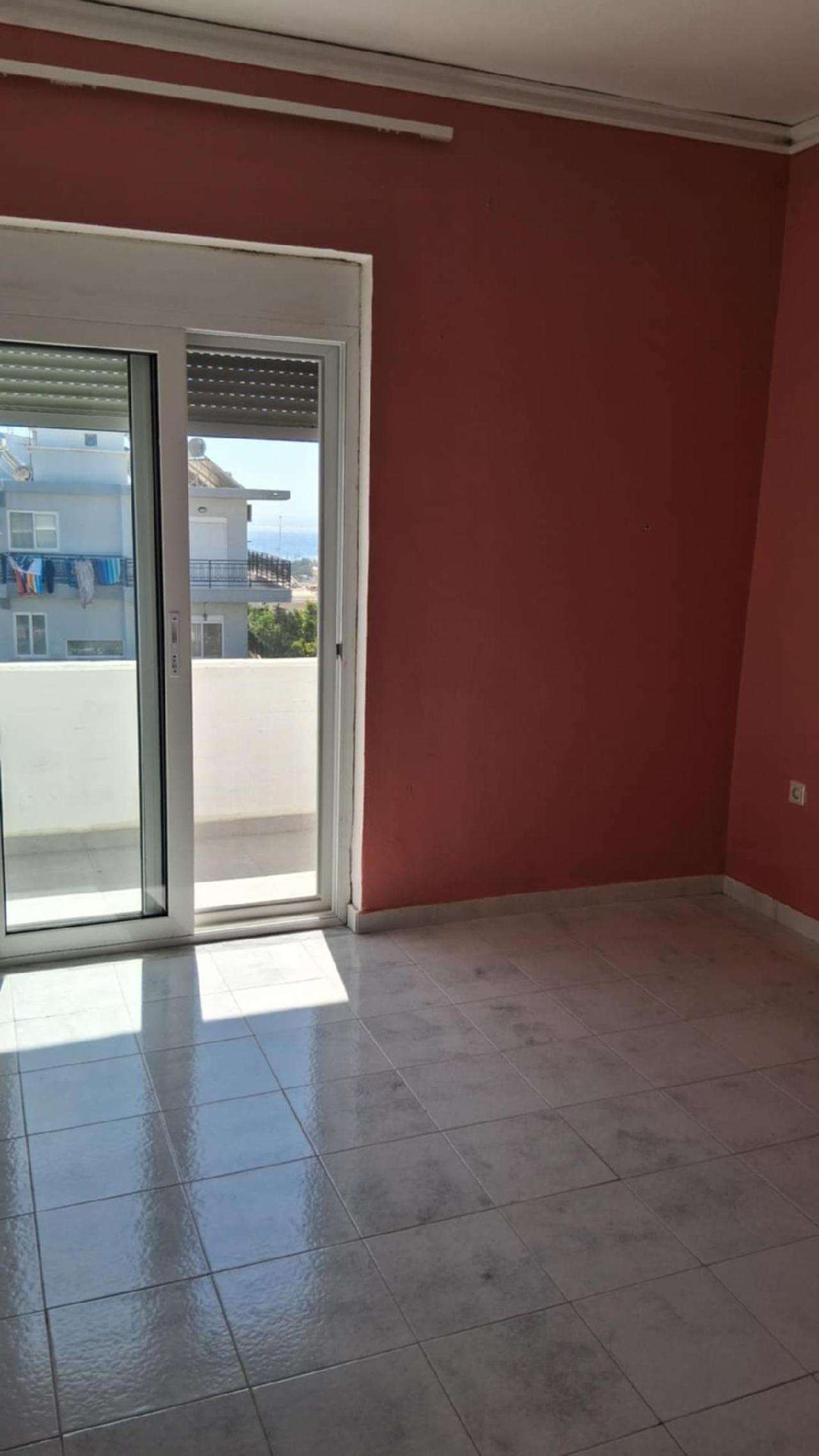 Διαμέρισμα  (6)