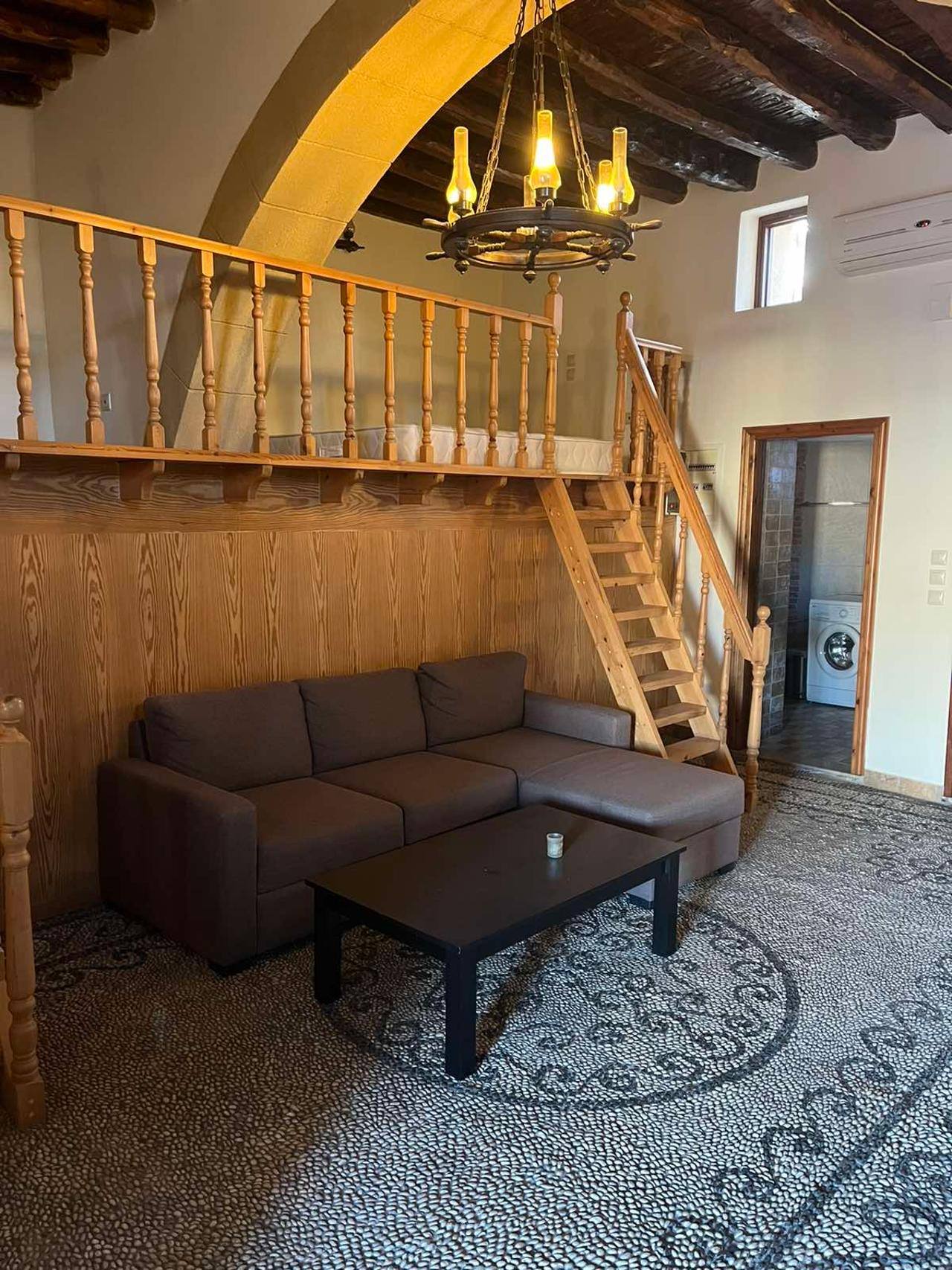 Μονοκατοικία  (2)