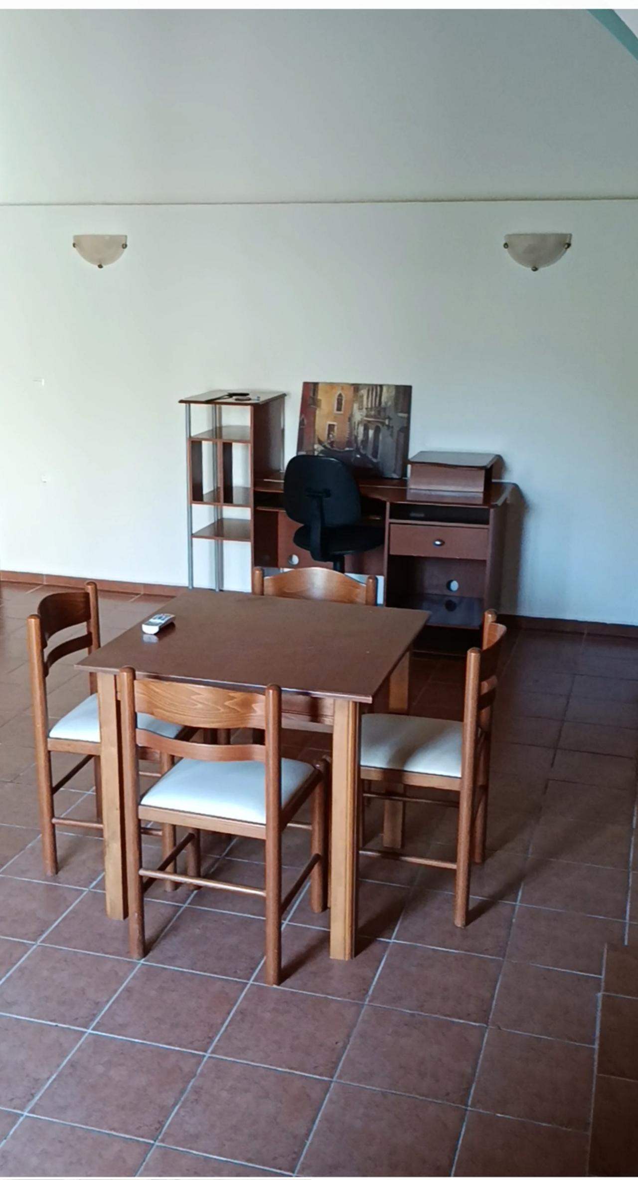 Μονοκατοικία  (8)