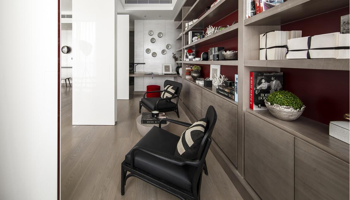 Interior Designer Of The Year Award Winner Profile Kelly Hoppen