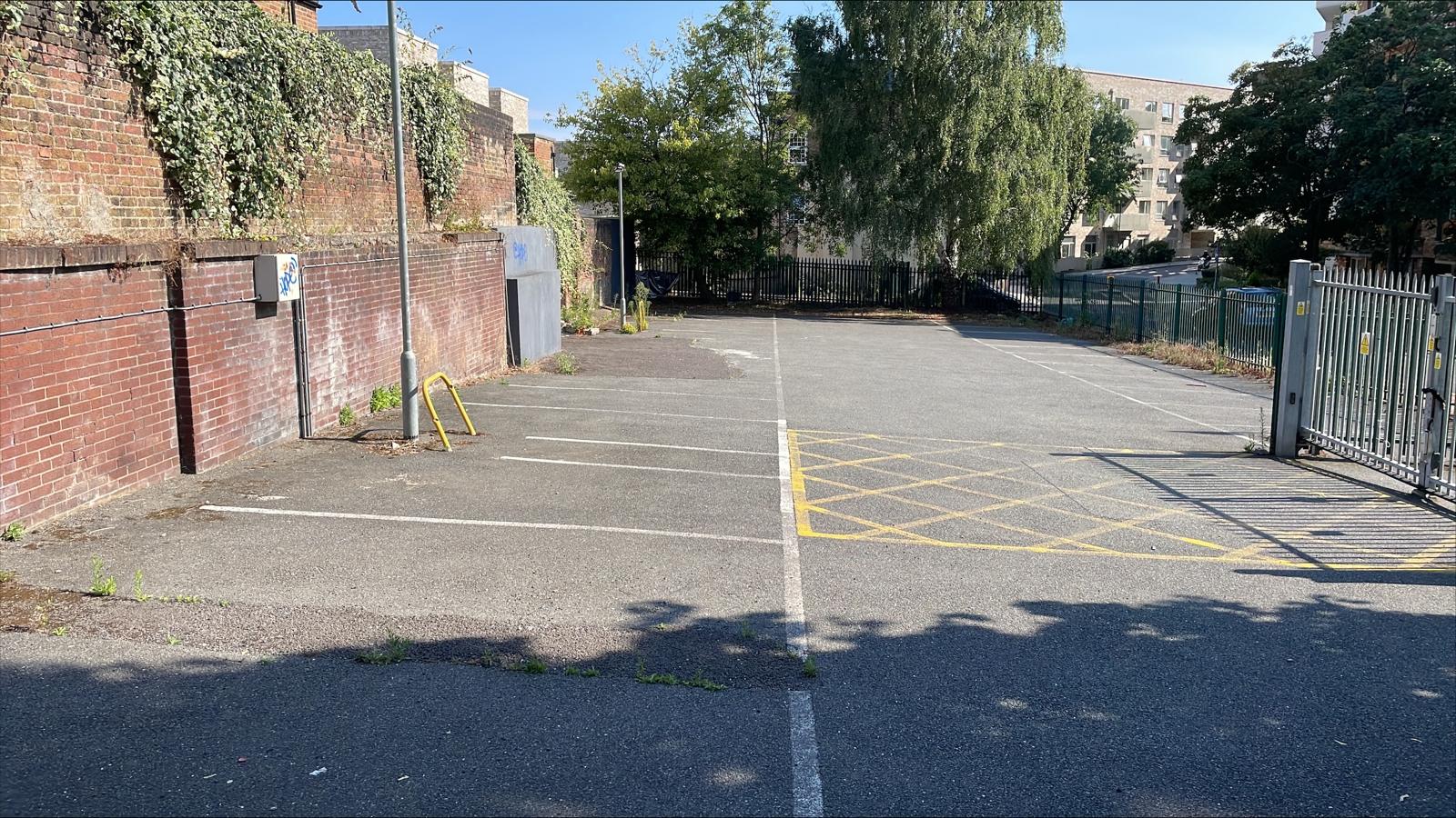 ParkDetailSlider