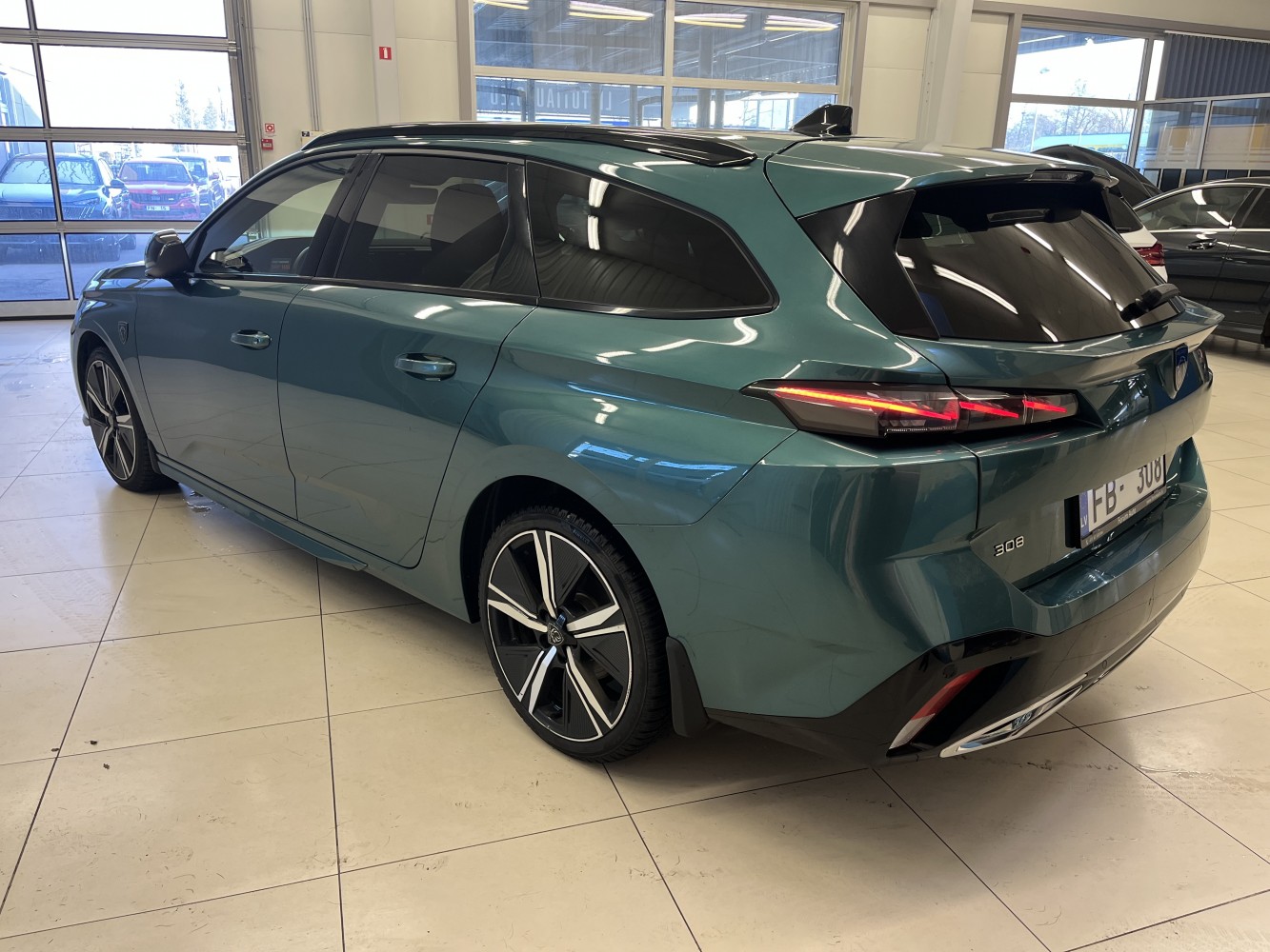 Car image 2
