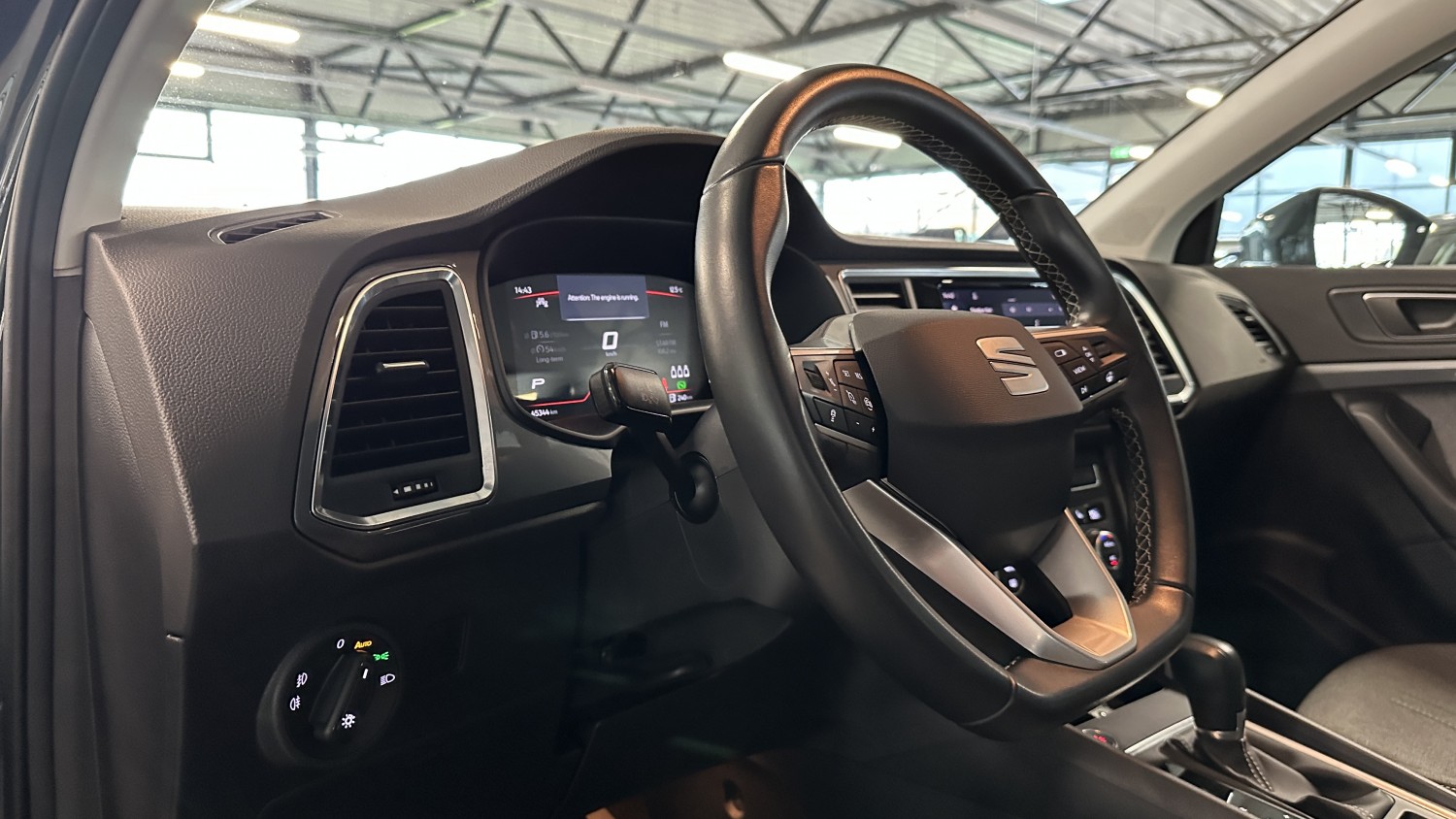 Car image 16