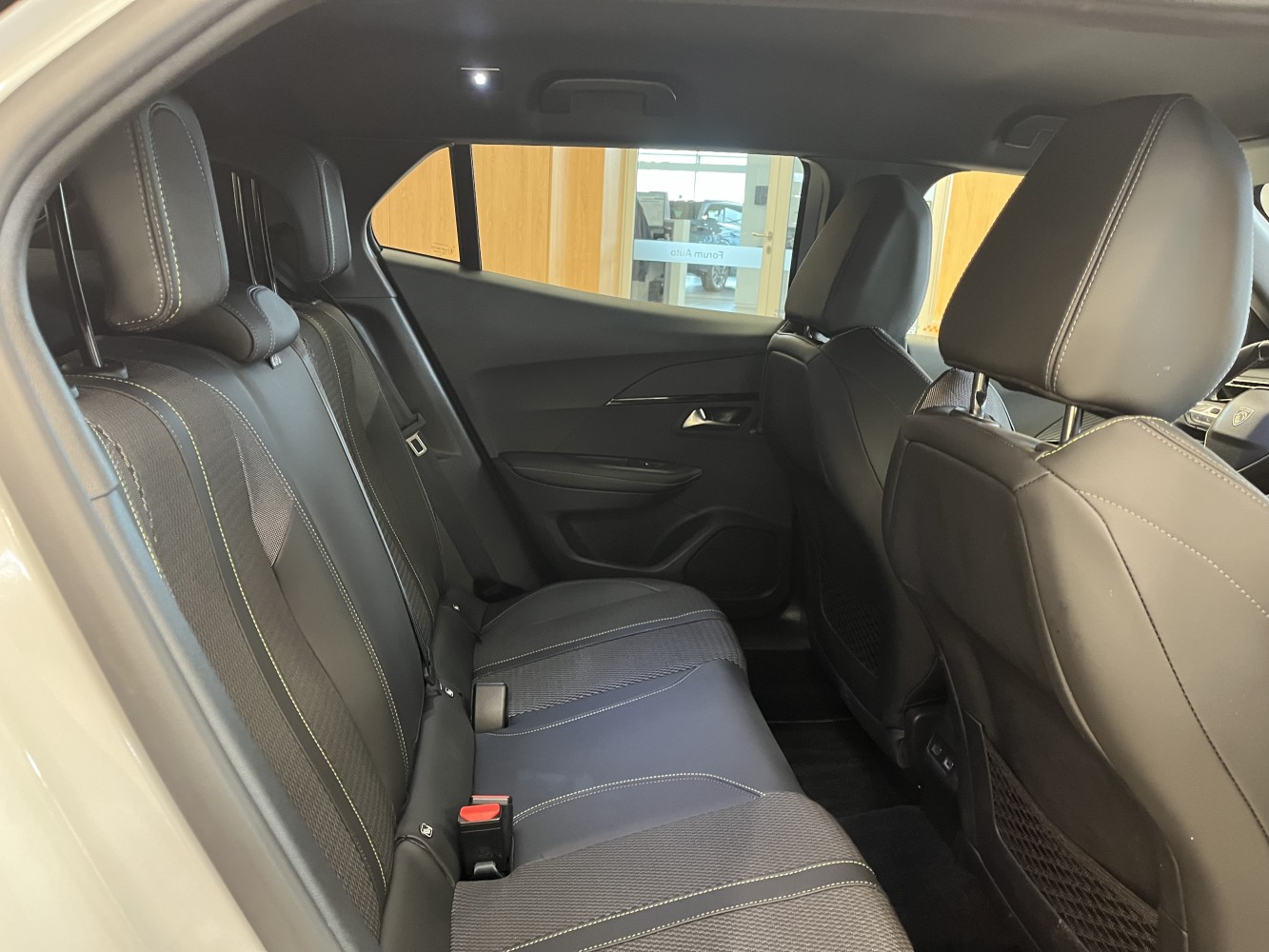 Car image 22