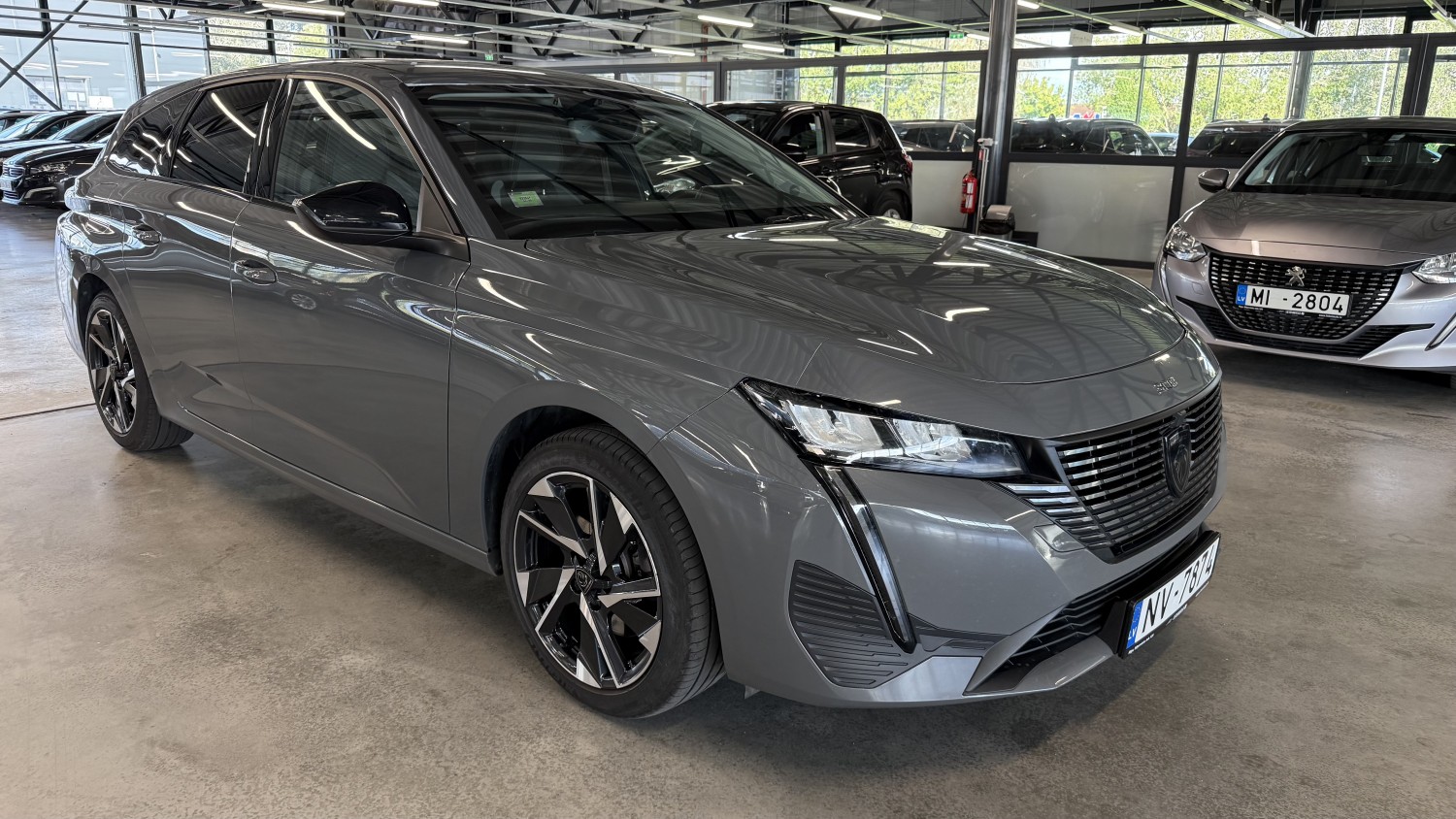 Car image 6