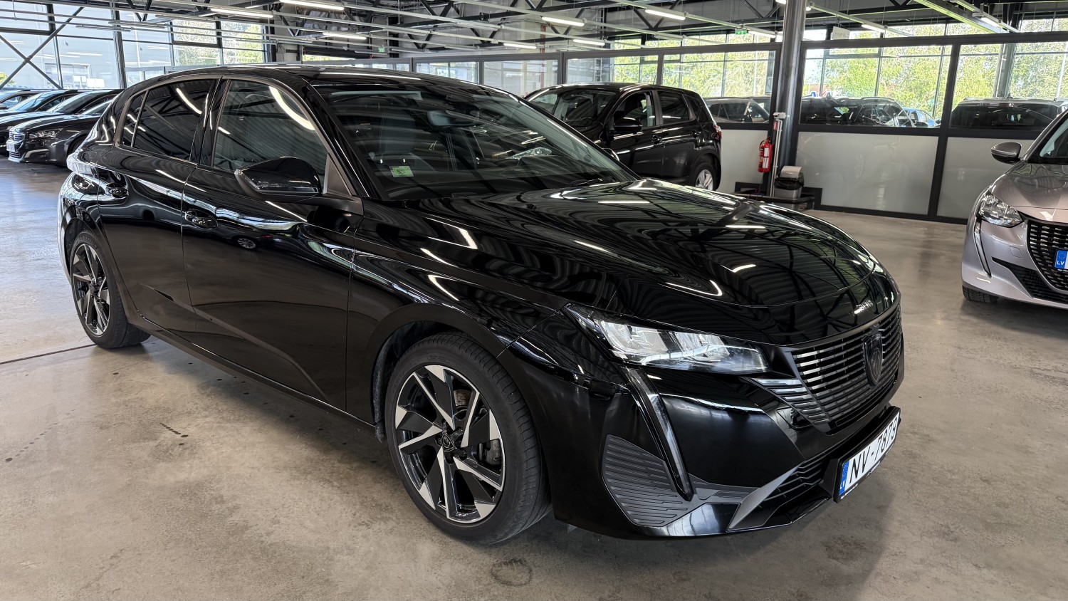 Car image 6