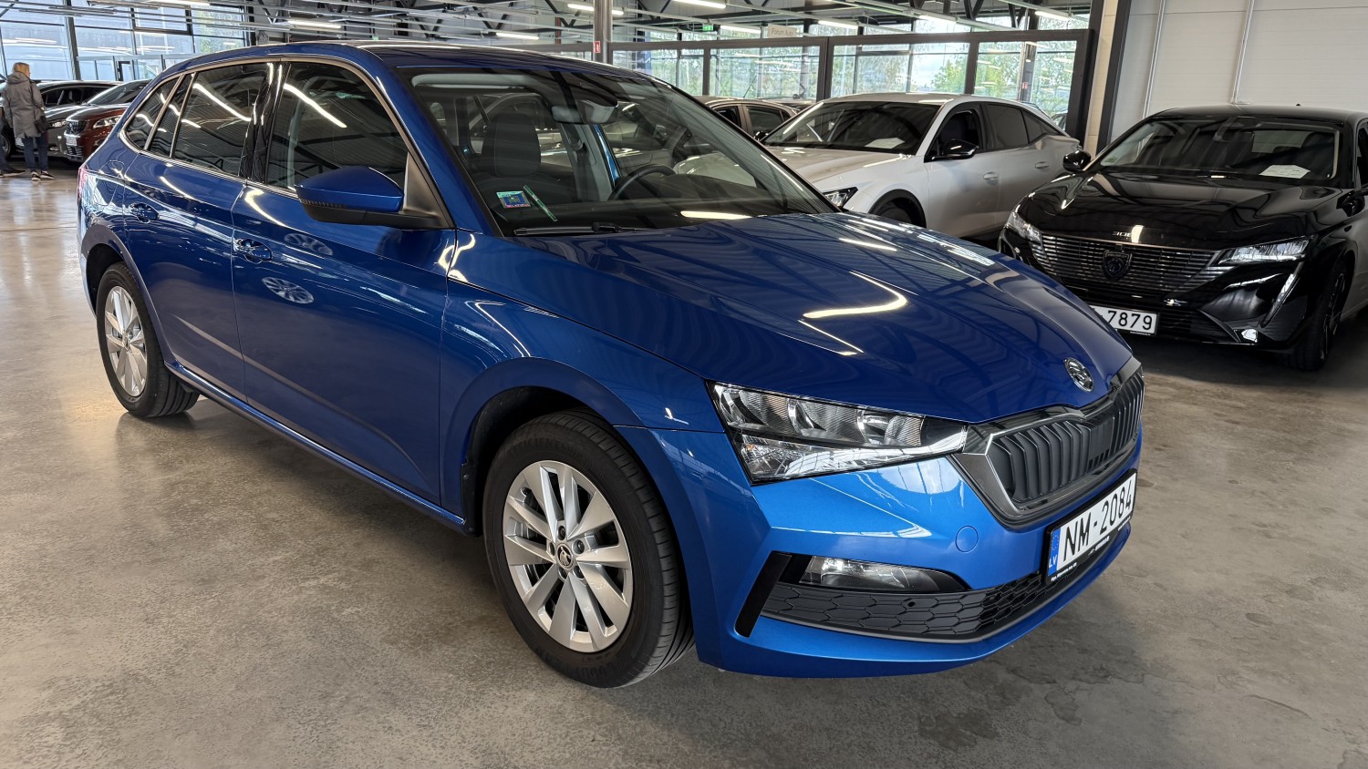 Car image 5