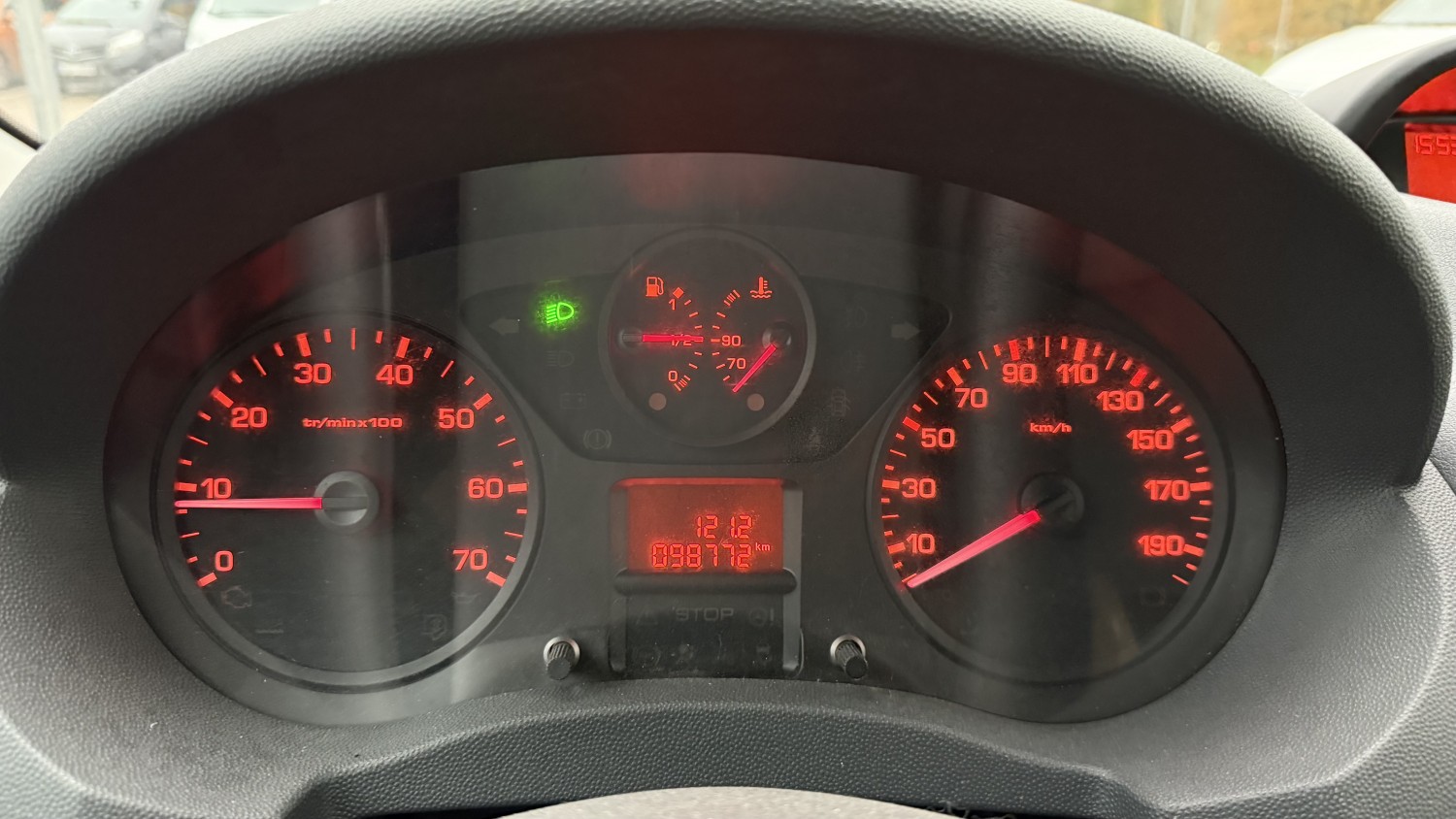 Car image 16