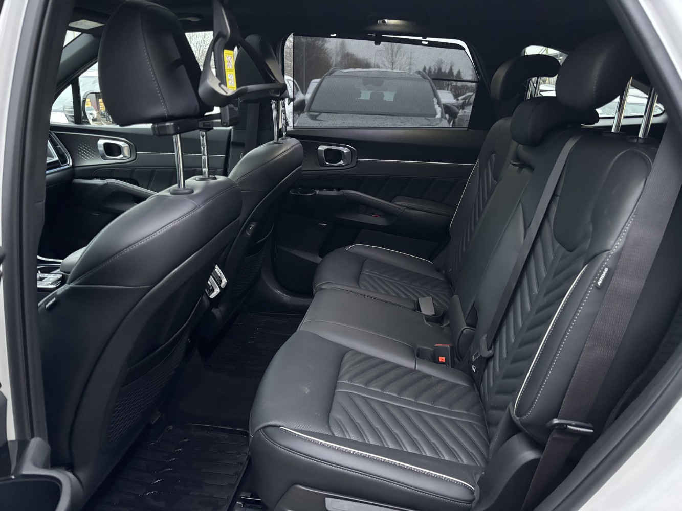 Car image 25