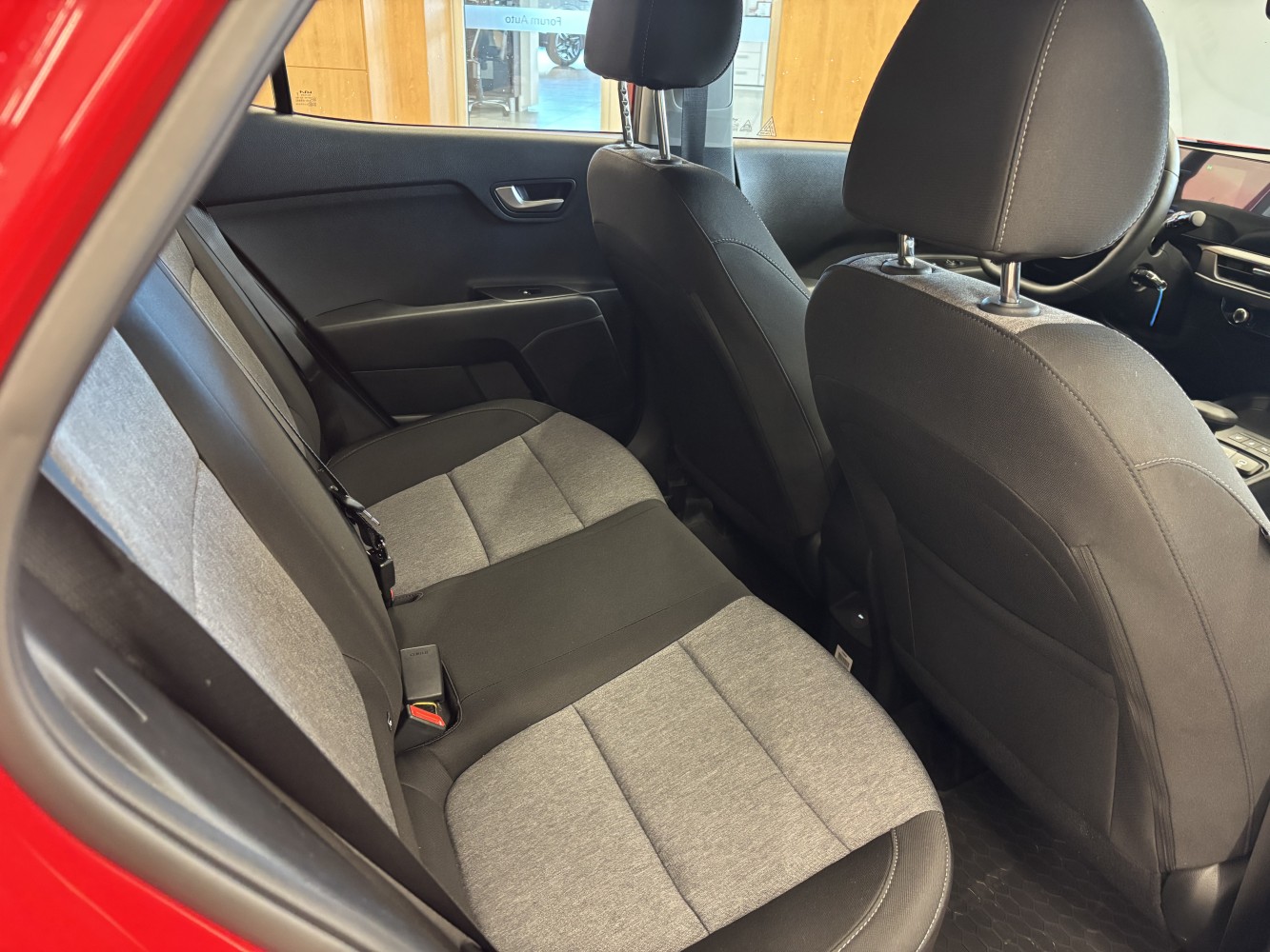 Car image 25