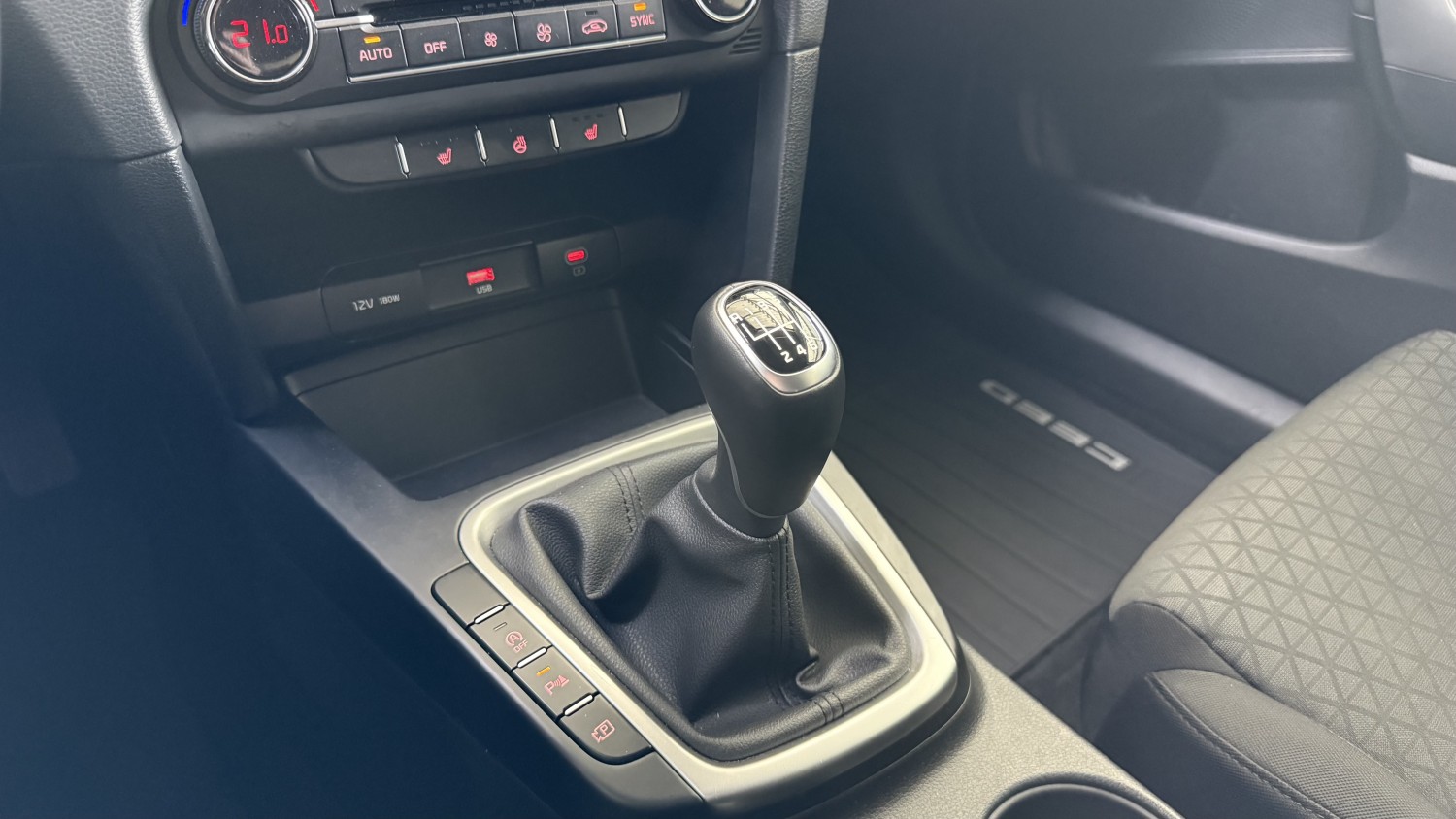 Car image 21