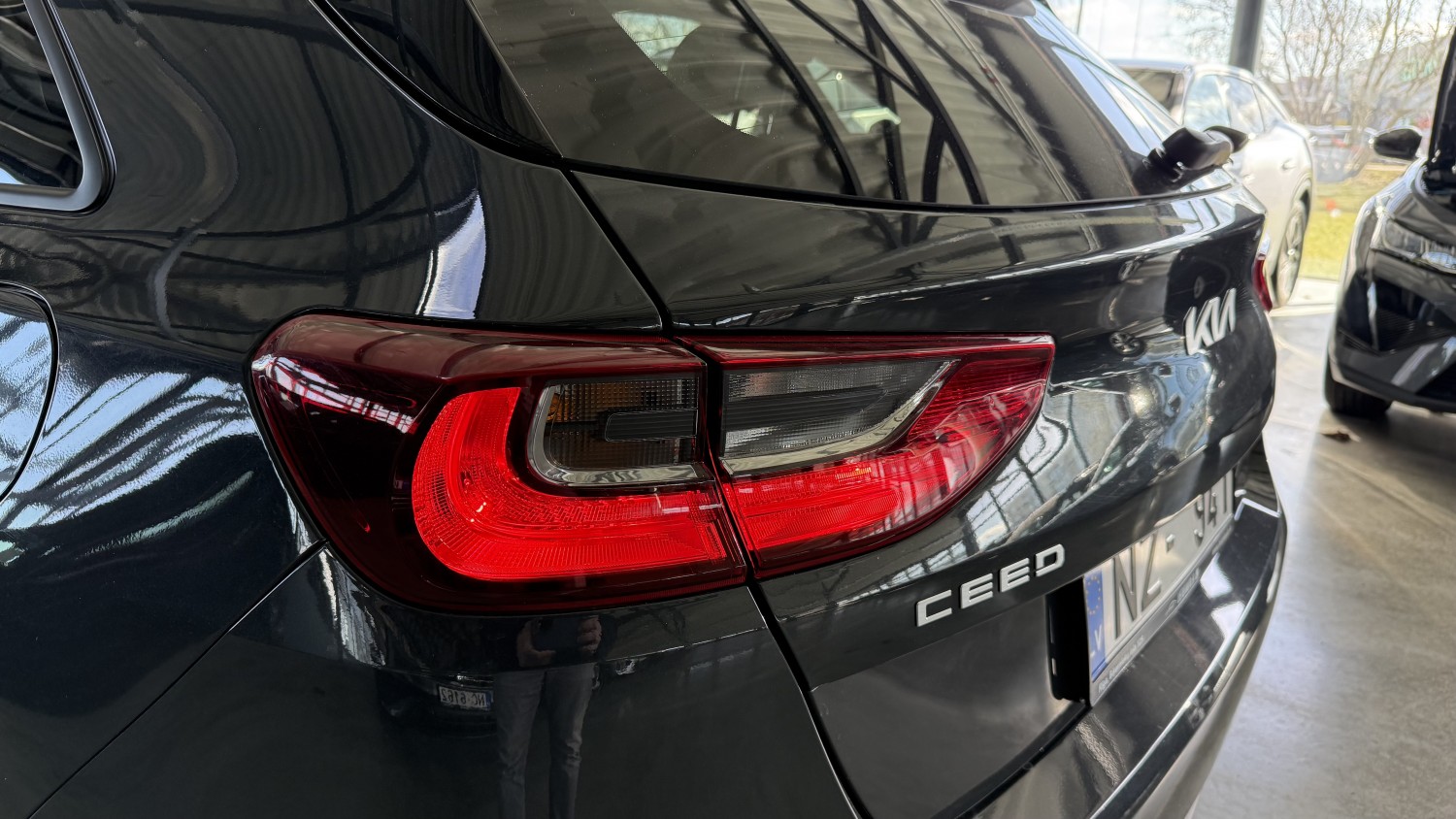 Car image 8