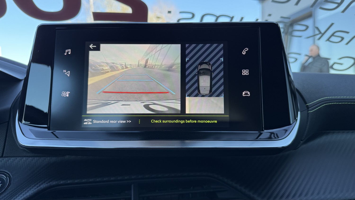 Car image 19