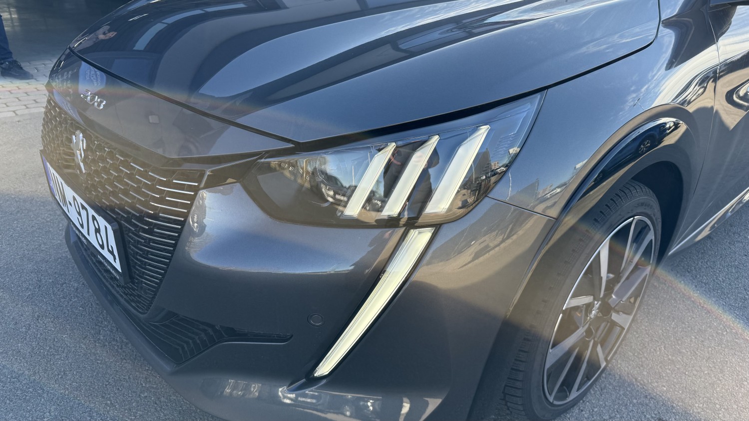 Car image 6