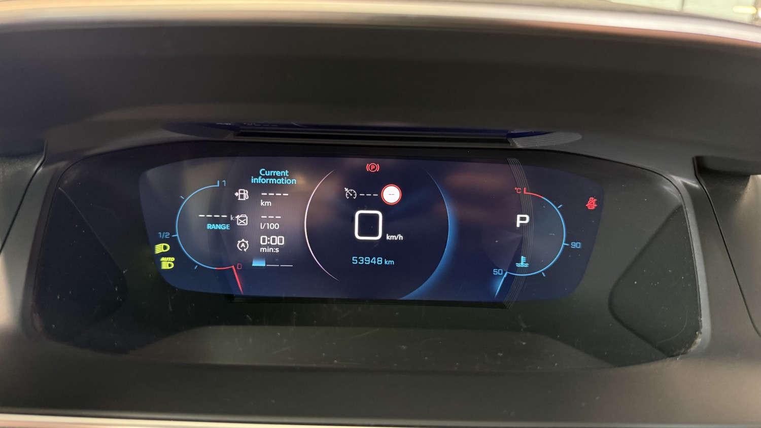 Car image 18