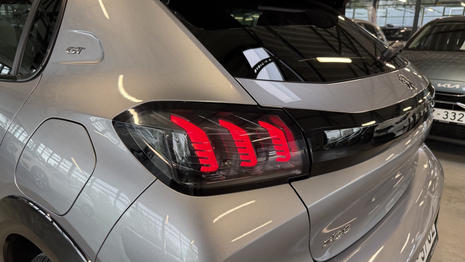 Car image 8