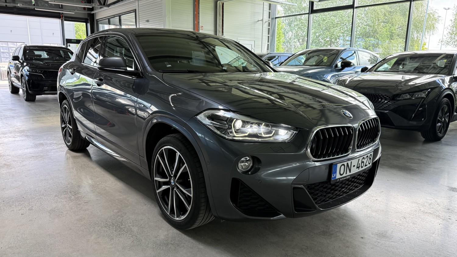 Car image 6