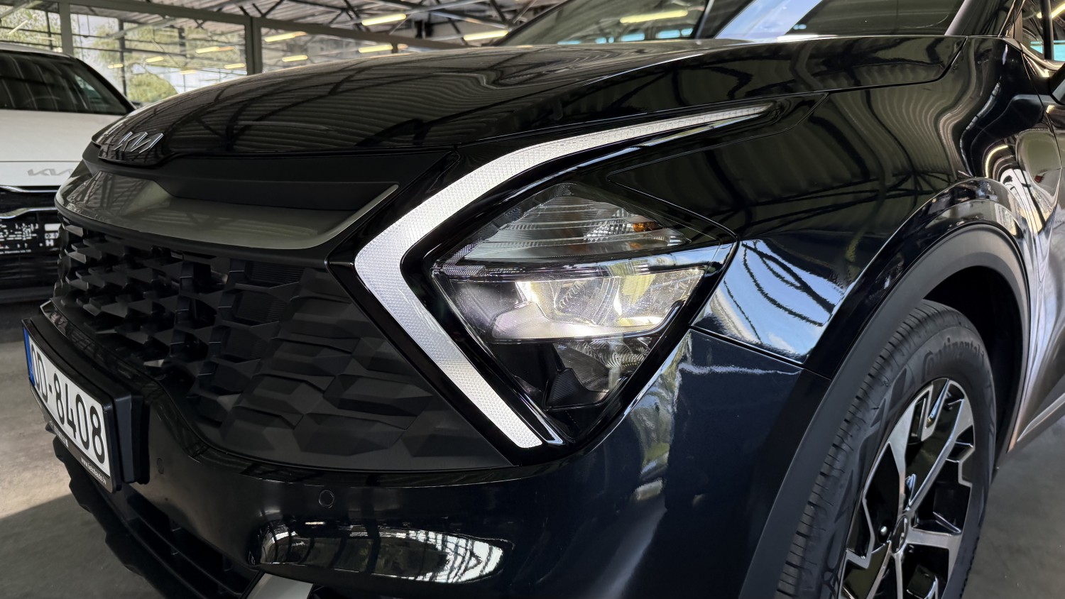 Car image 7