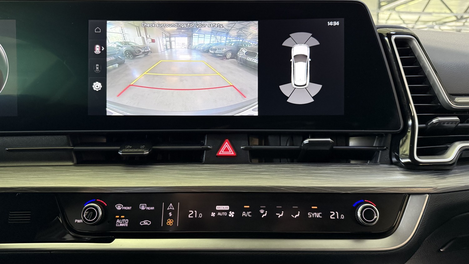 Car image 20
