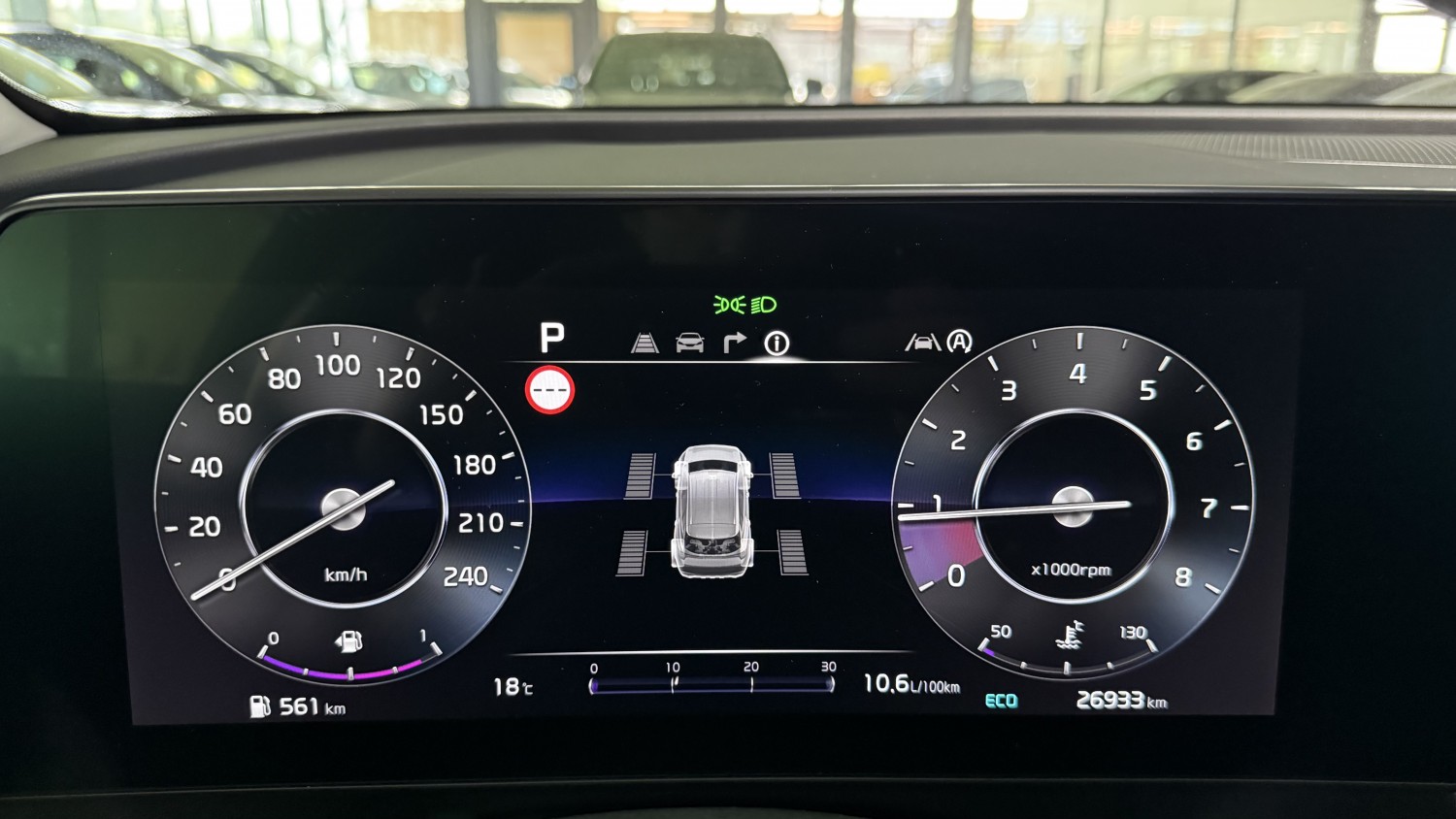 Car image 18
