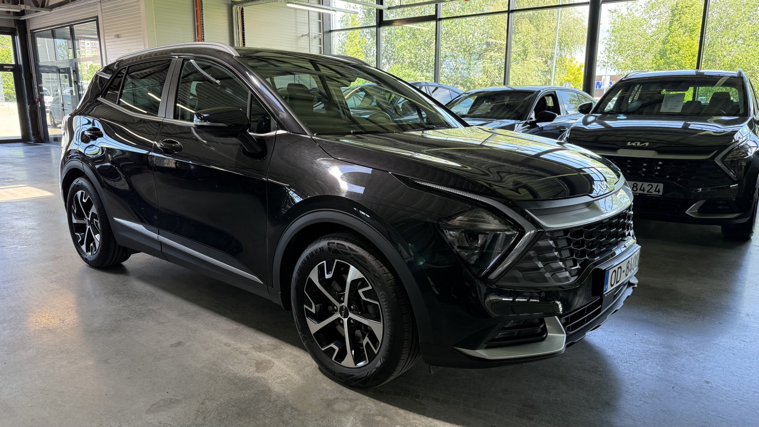 Car image 5
