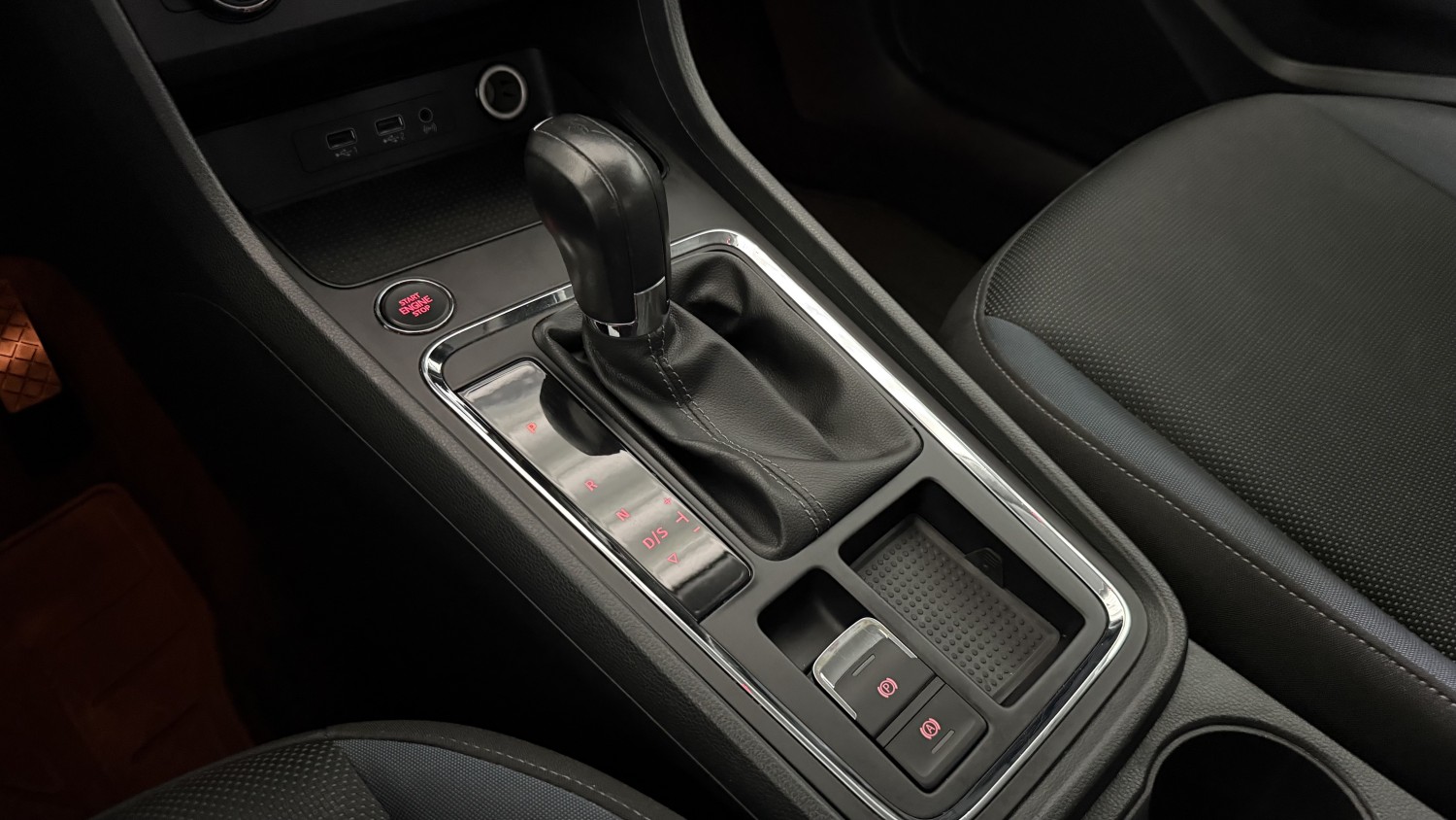 Car image 22