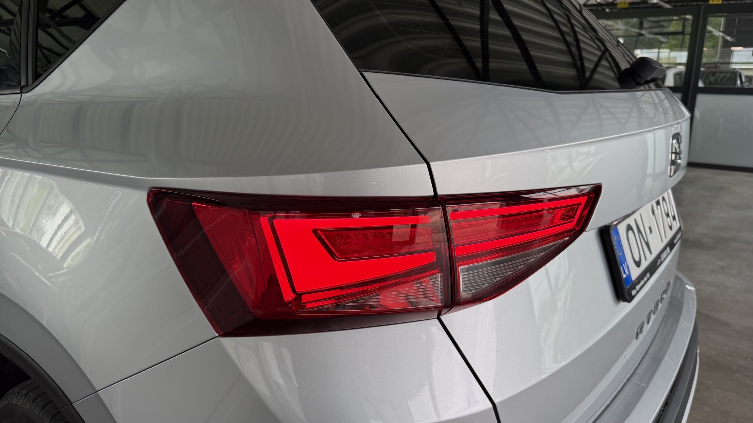 Car image 8