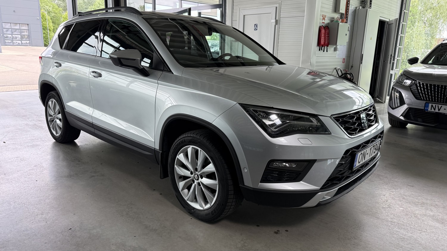 Car image 5