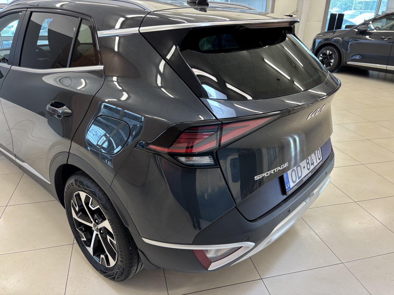 Car image 6