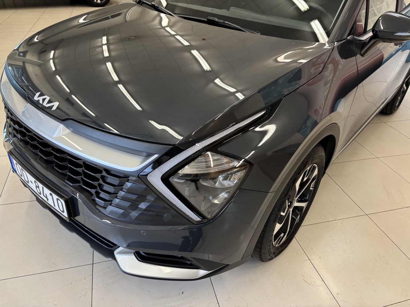 Car image 5