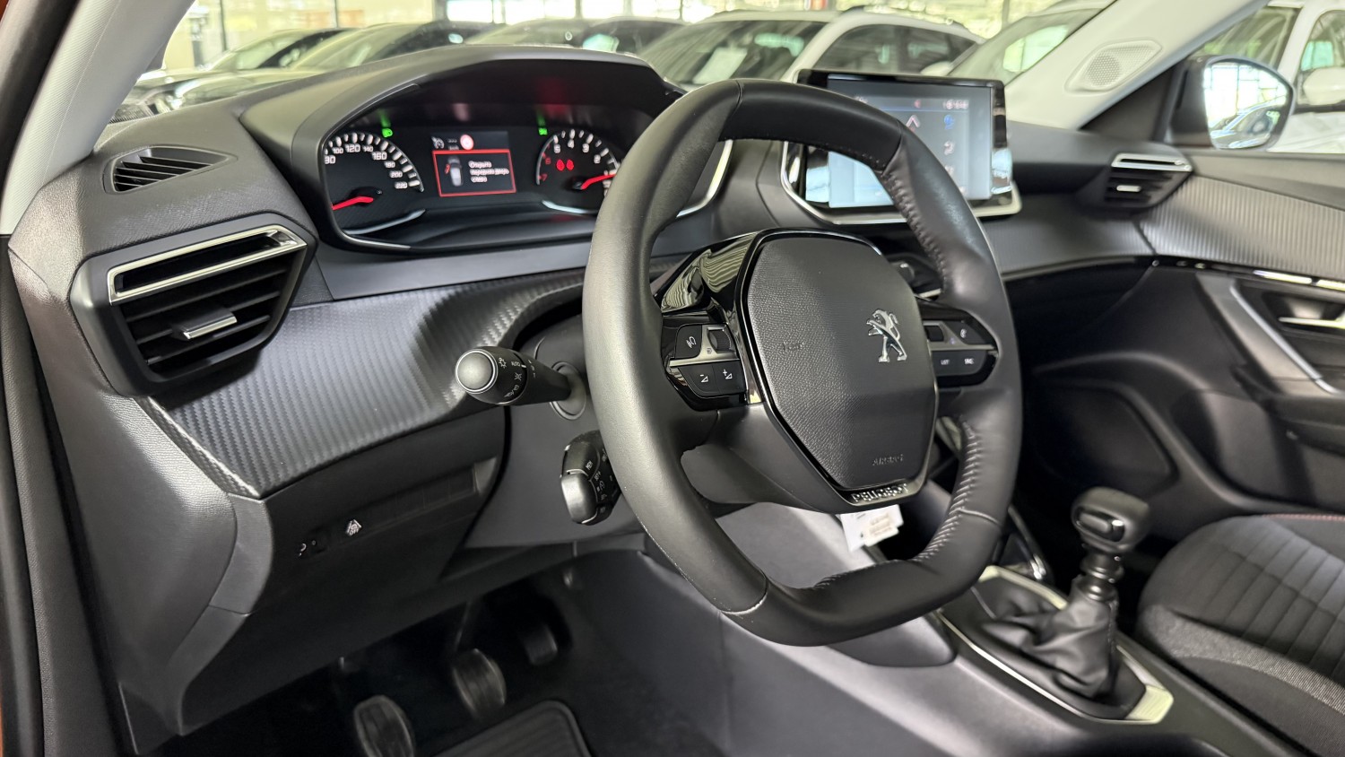 Car image 14