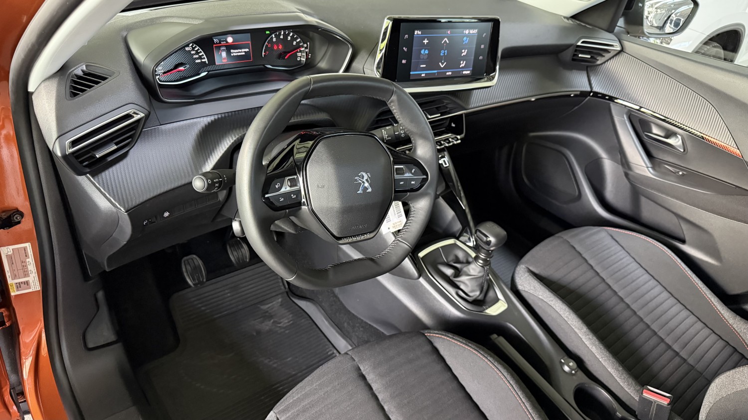 Car image 8