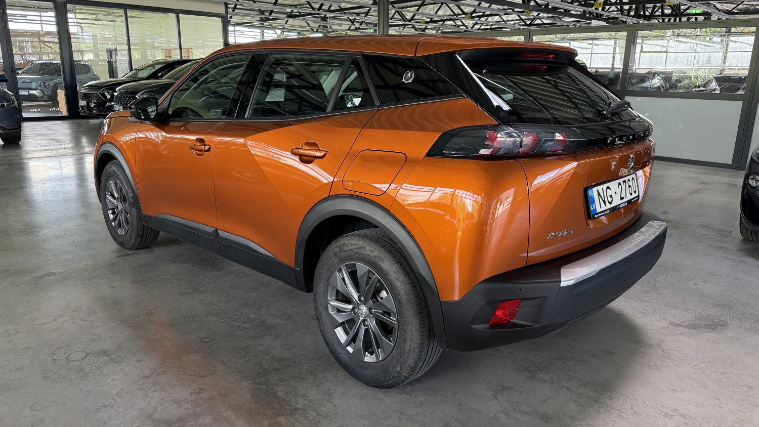 Car image 2