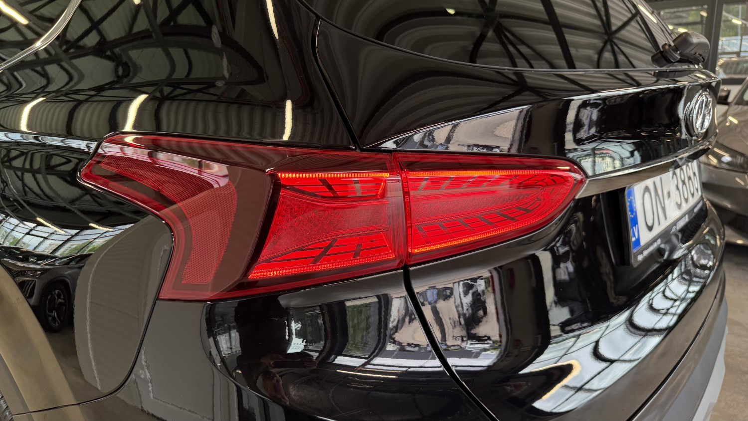 Car image 8