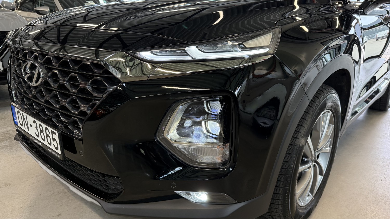 Car image 7