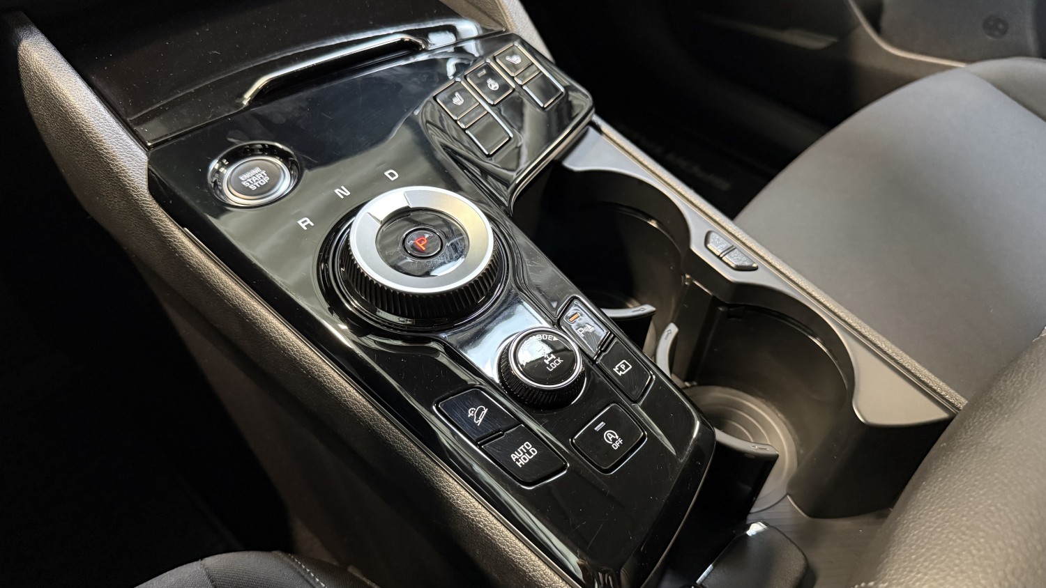 Car image 21