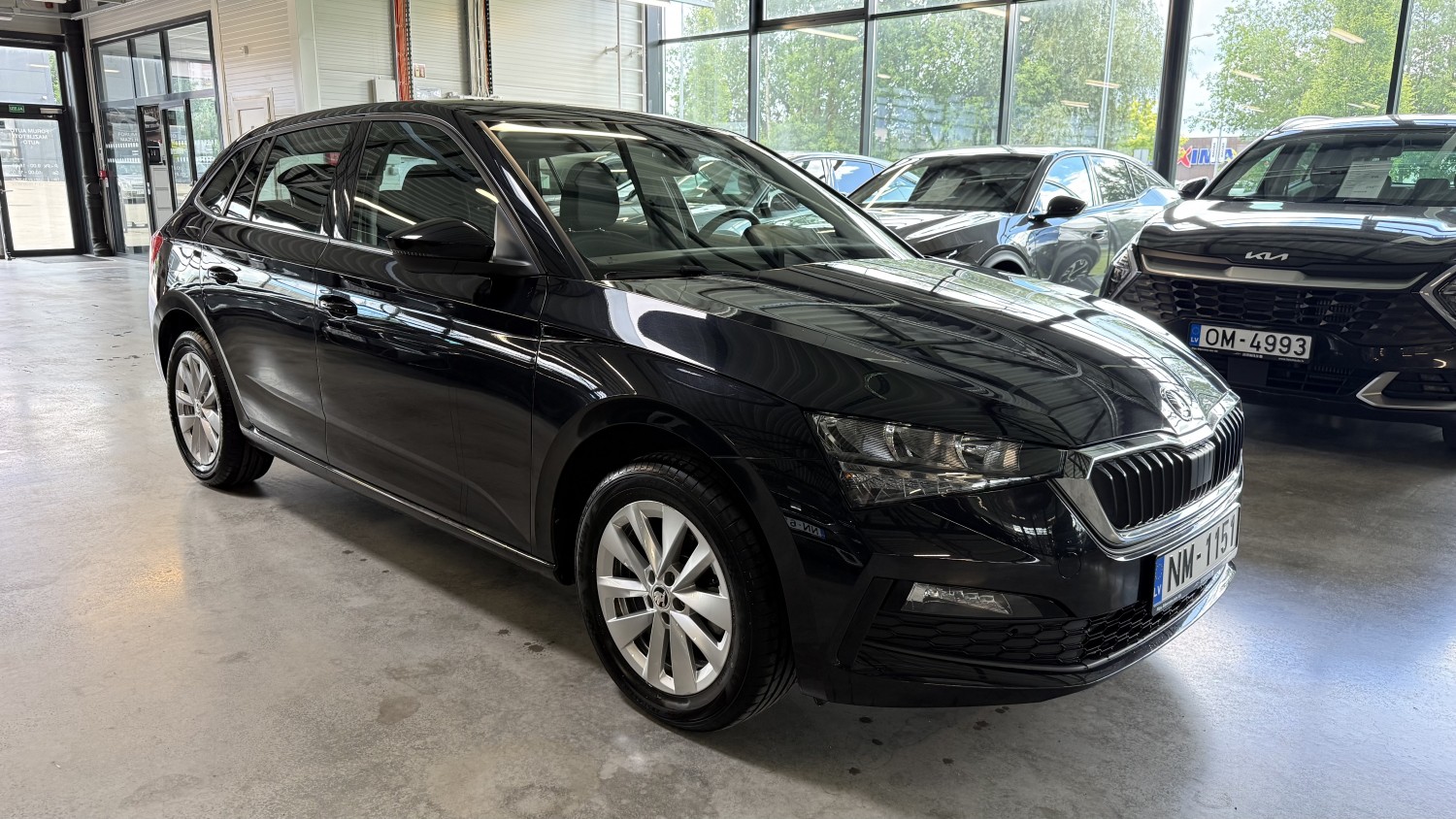 Car image 5
