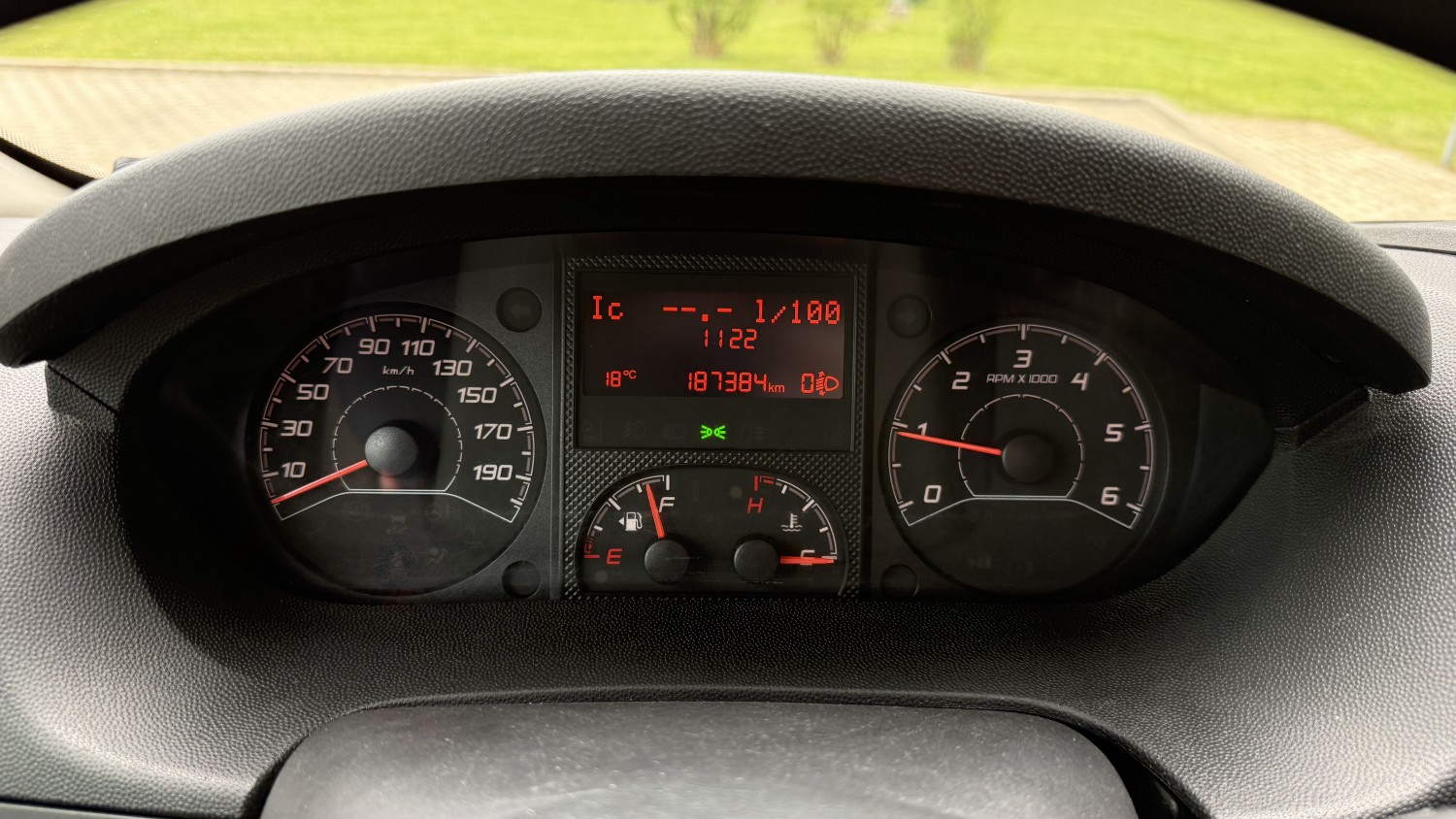 Car image 15