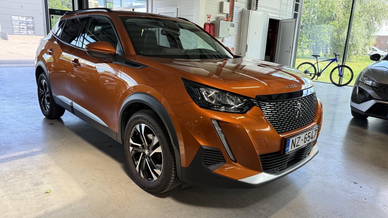 Car image 6